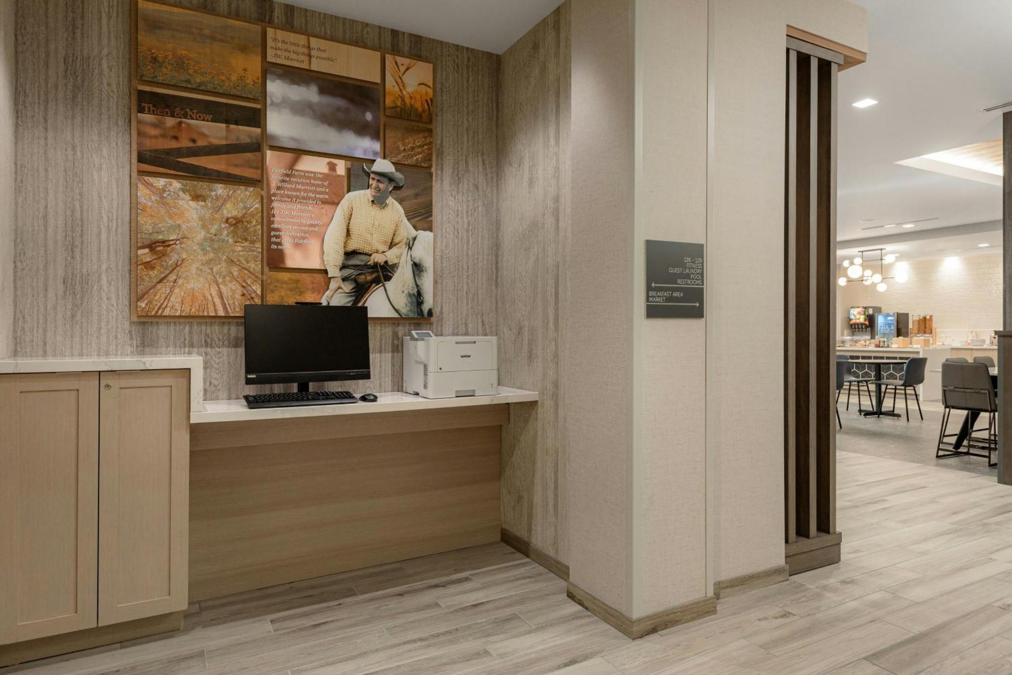 Fairfield By Marriott Inn & Suites Cincinnati Oakley Exterior photo